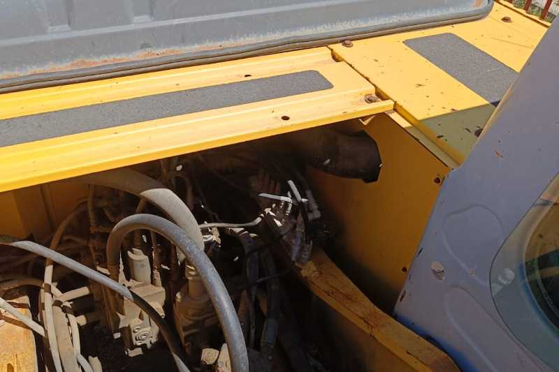 OmecoHub - Immagine NEW HOLLAND E245B